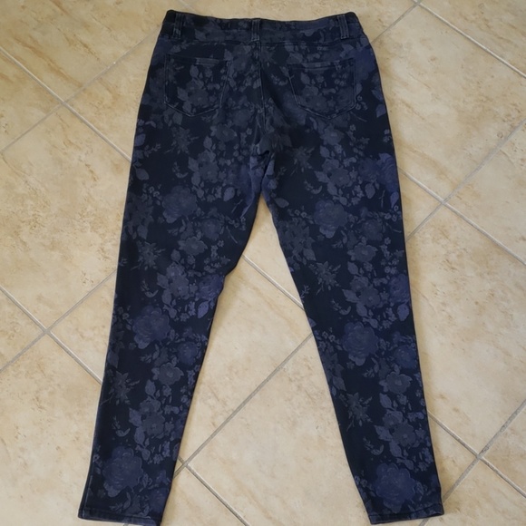 Black & Blue Jeggings - Picture 3 of 3